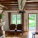 Maison Normande Avec Grand Jardin Proche De La Et De Paris Hébergement de vacances *