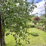 Maison Normande Avec Grand Jardin Proche De La Et De Paris Beaumont-le-Roger