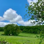 Hébergement de vacances Maison Normande Avec Grand Jardin Proche De La Et De Paris
