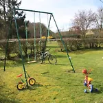 Hébergement de vacances Maison Normande Avec Grand Jardin Proche De La Et De Paris