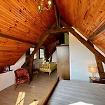 Maison Normande Avec Grand Jardin Proche De La Et De Paris Hébergement de vacances Beaumont-le-Roger
