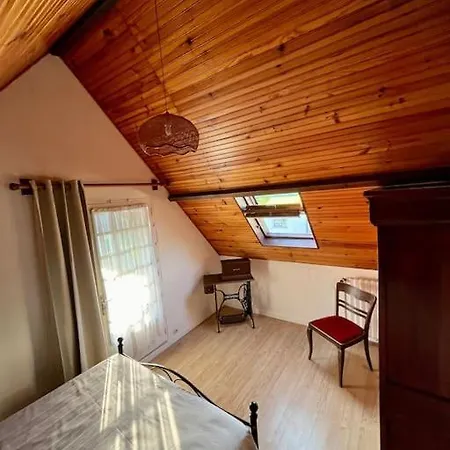 Maison Normande Avec Grand Jardin Proche De La Et De Paris