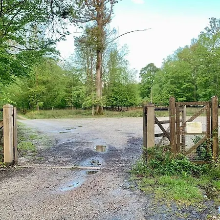 Maison Normande Avec Grand Jardin Proche De La Et De Paris Hébergement de vacances Beaumont-le-Roger